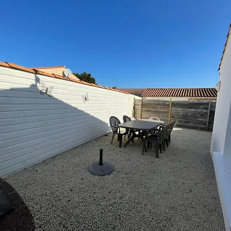 Familial A Talmont-saint-hilaire Avec Cour Privee - Fr-1-426-579