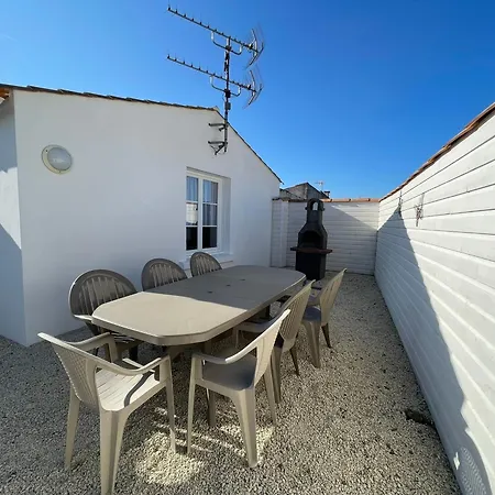 Holiday home Familial A Talmont-saint-hilaire Avec Cour Privee - Fr-1-426-579 *
