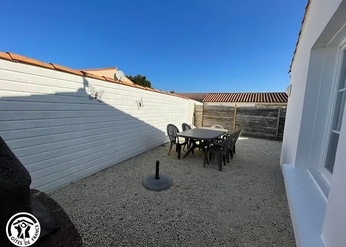 Familial A Talmont-saint-hilaire Avec Cour Privee - Fr-1-426-579